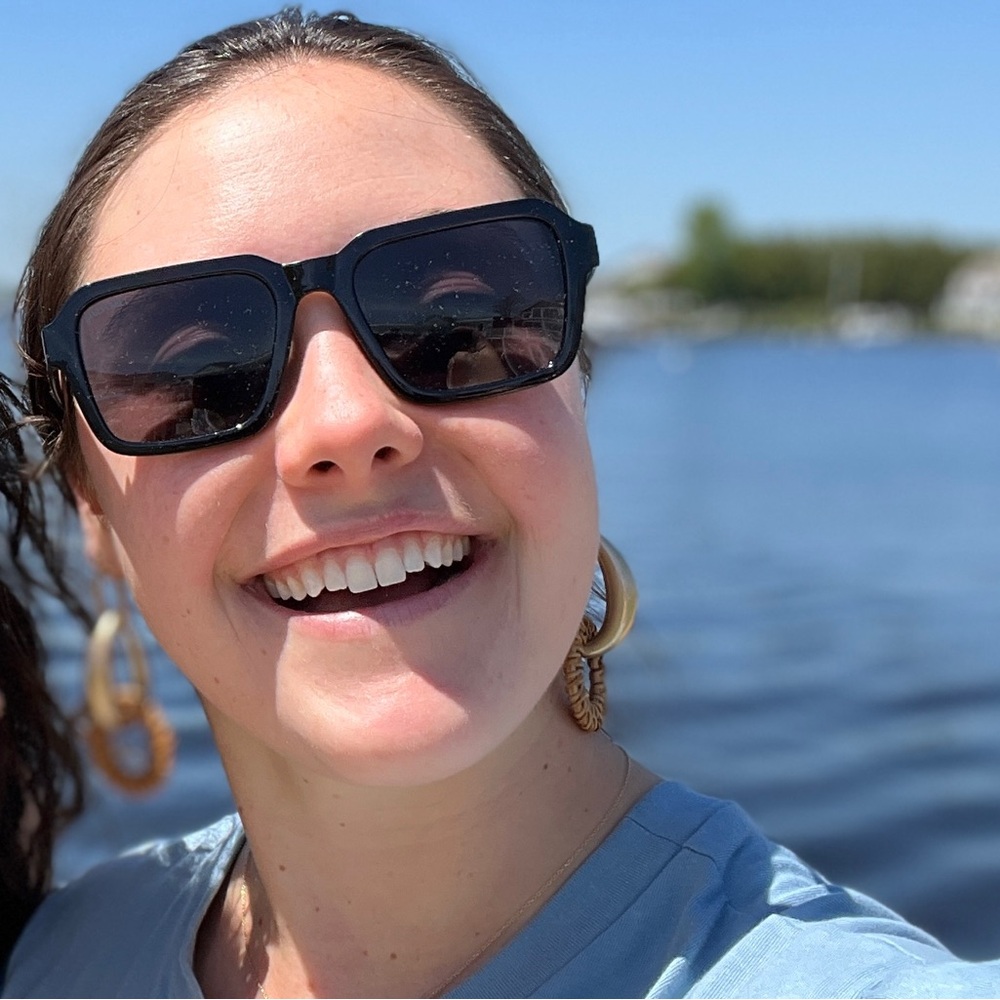 Meet your Posher, Emily